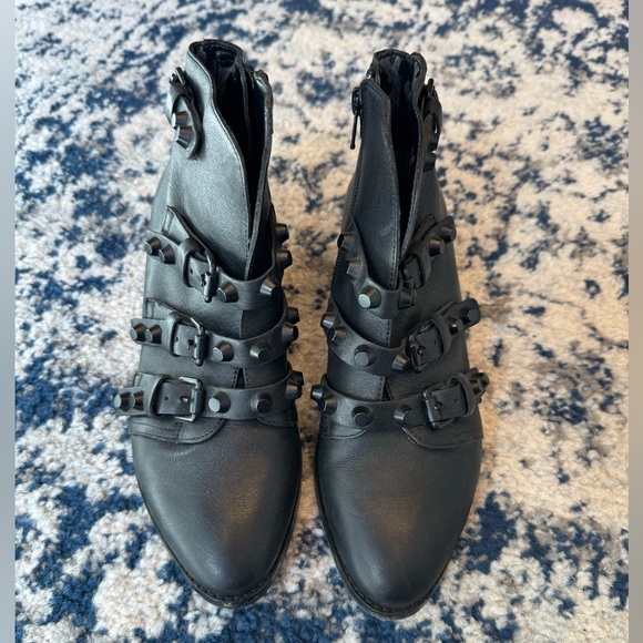 Gianni Bini Rock Stud Style Leather Booties size 7 - Picture 4 of 10